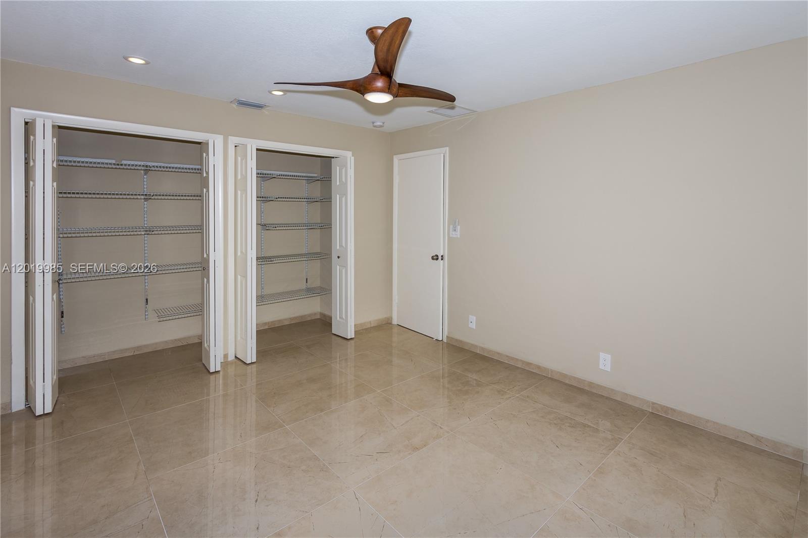 BONAVENTURE LAKES - Residential