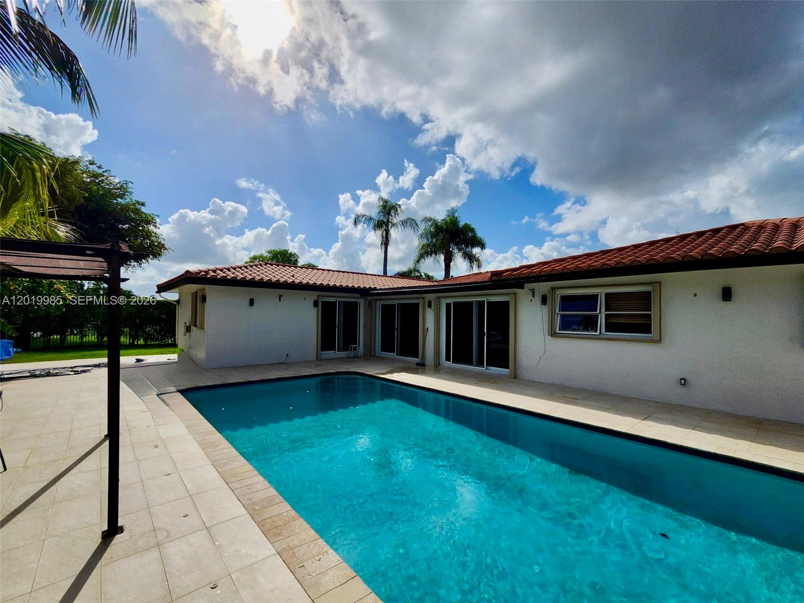 BONAVENTURE LAKES - Residential