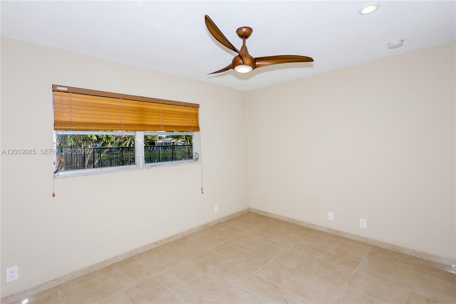 BONAVENTURE LAKES - Residential