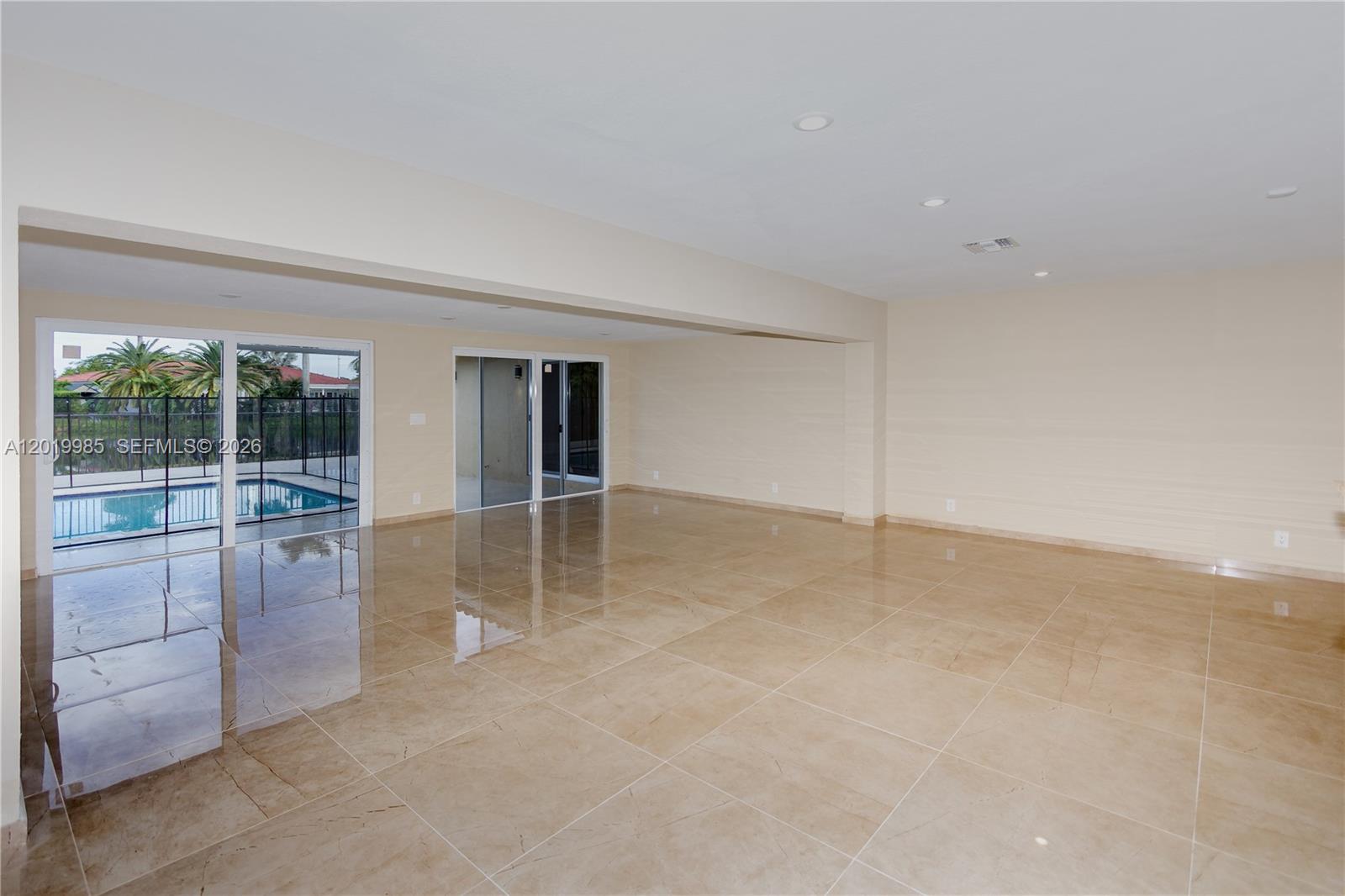 BONAVENTURE LAKES - Residential