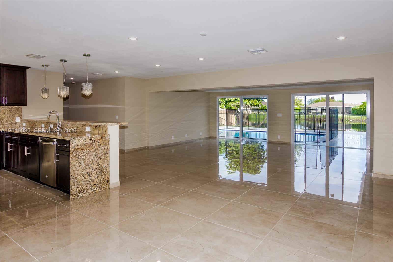 BONAVENTURE LAKES - Residential