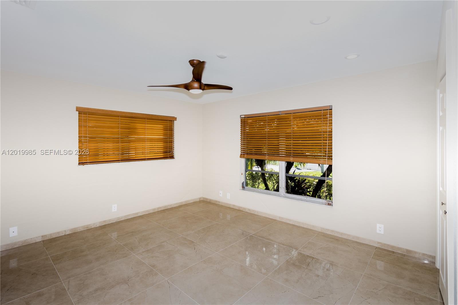BONAVENTURE LAKES - Residential
