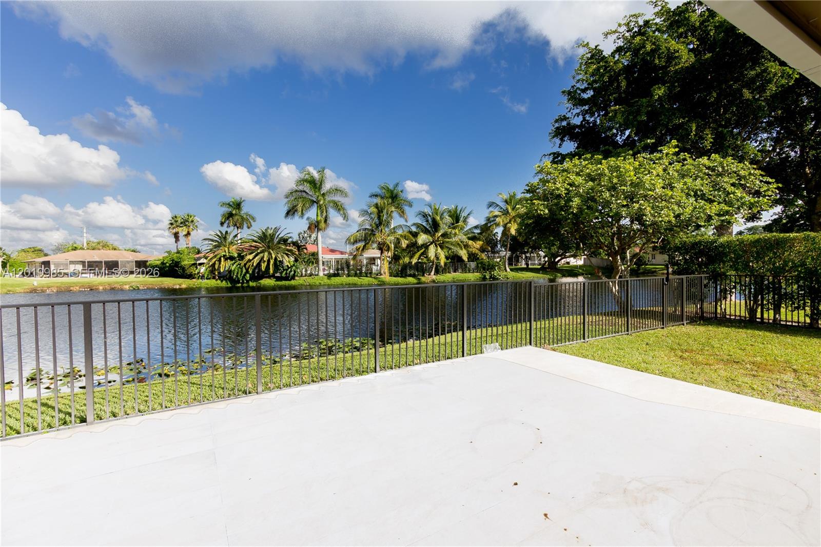 BONAVENTURE LAKES - Residential