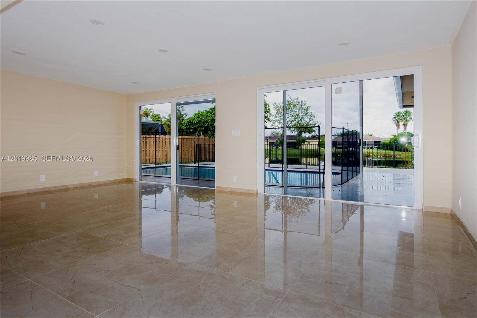 BONAVENTURE LAKES - Residential