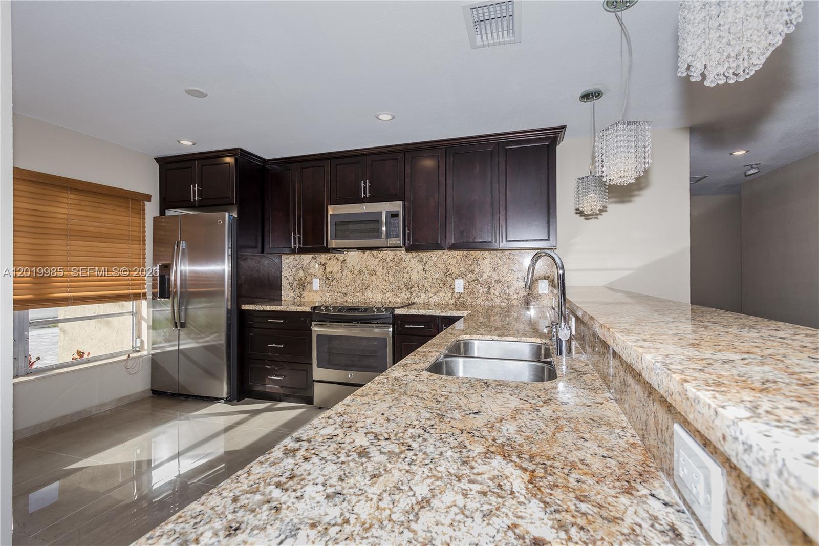 BONAVENTURE LAKES - Residential