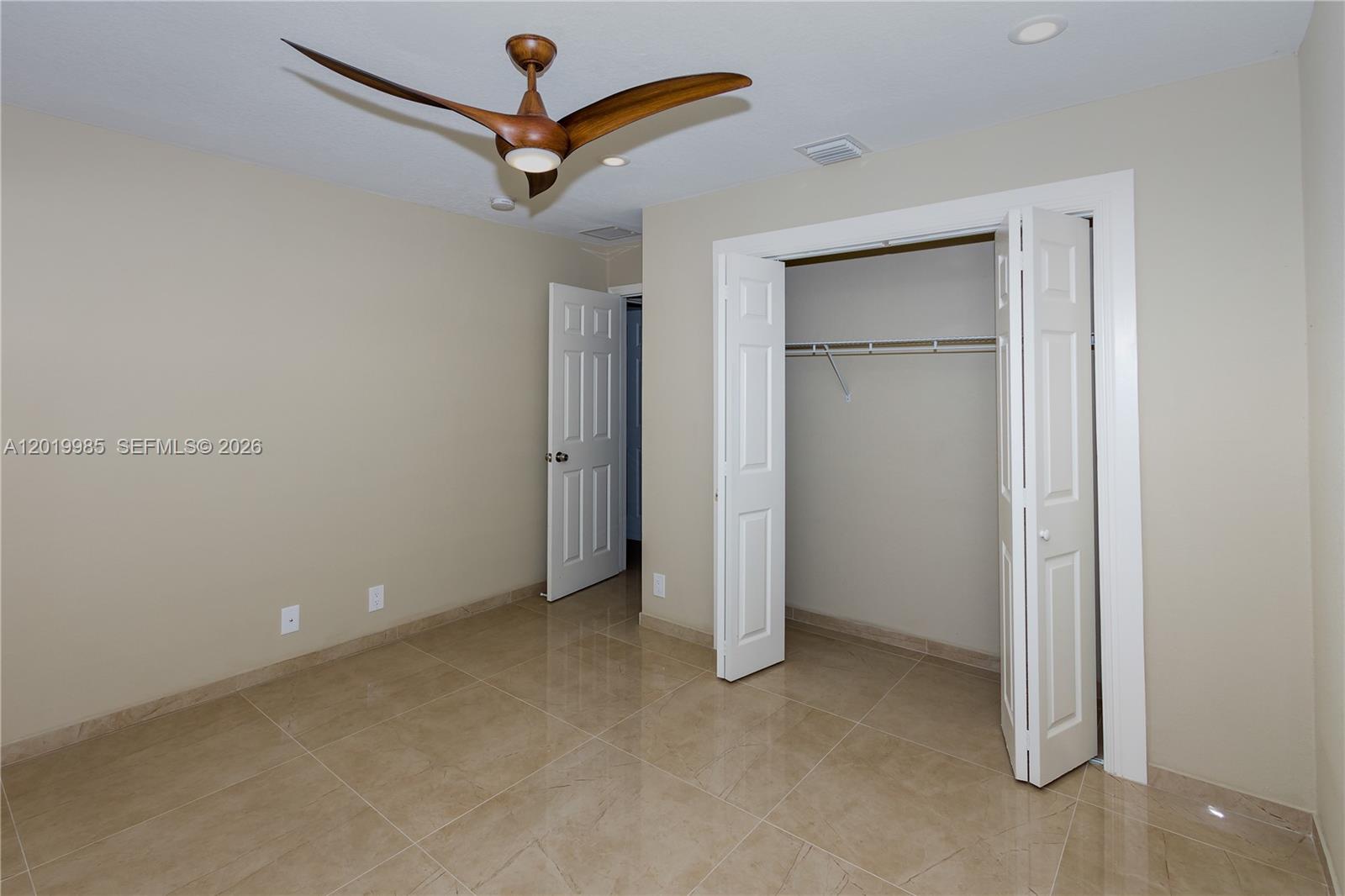BONAVENTURE LAKES - Residential