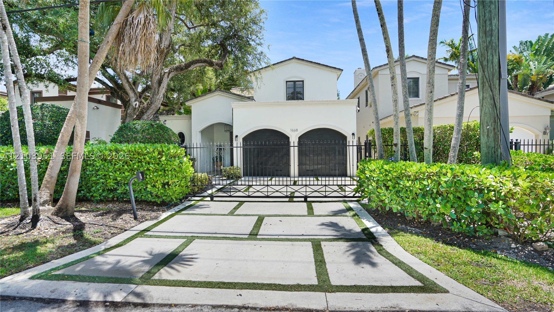 1668 Micanopy Ave