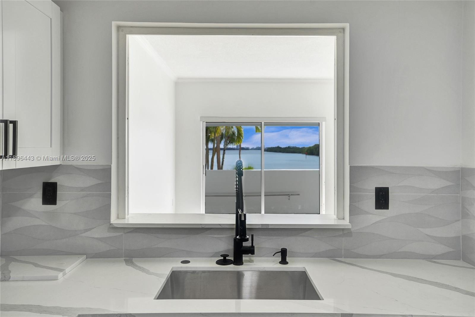 View photos, virtual tours, details... 500 Bayview Dr 118