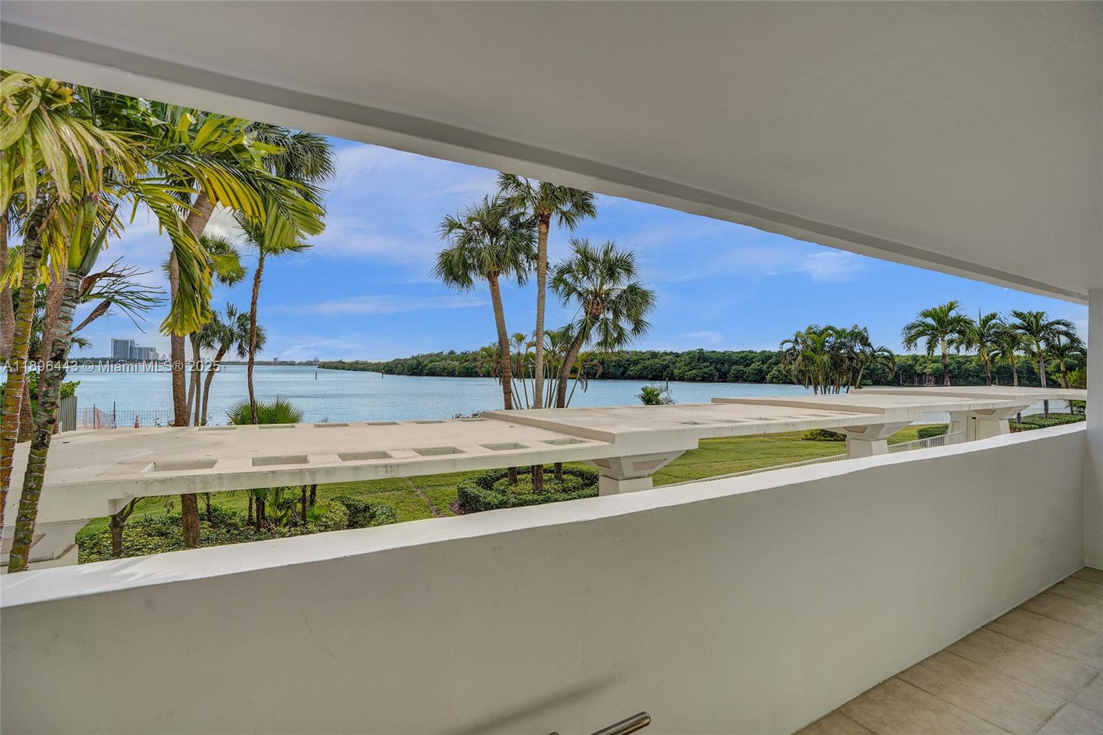 ARLEN HOUSE WEST CONDO - Residential
