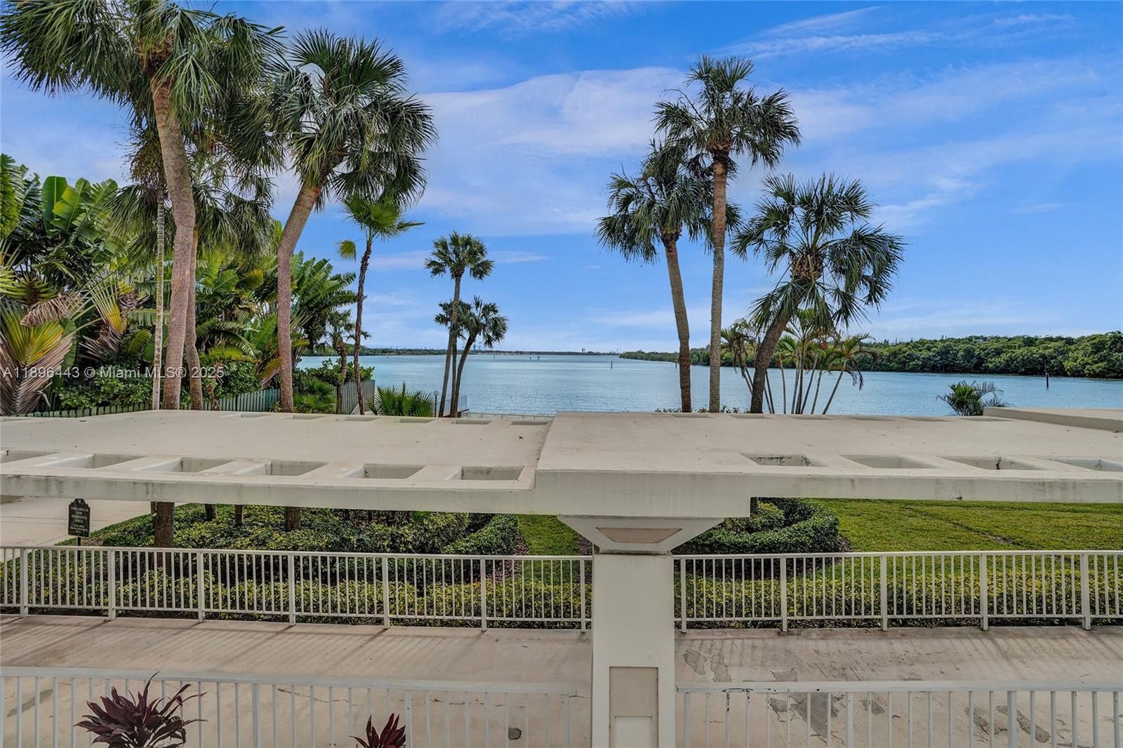 ARLEN HOUSE WEST CONDO - Residential
