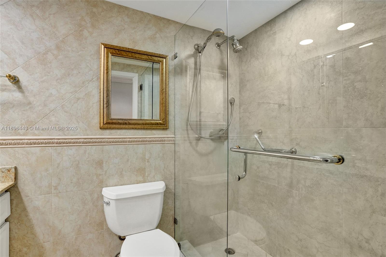 ARLEN HOUSE WEST CONDO - Residential