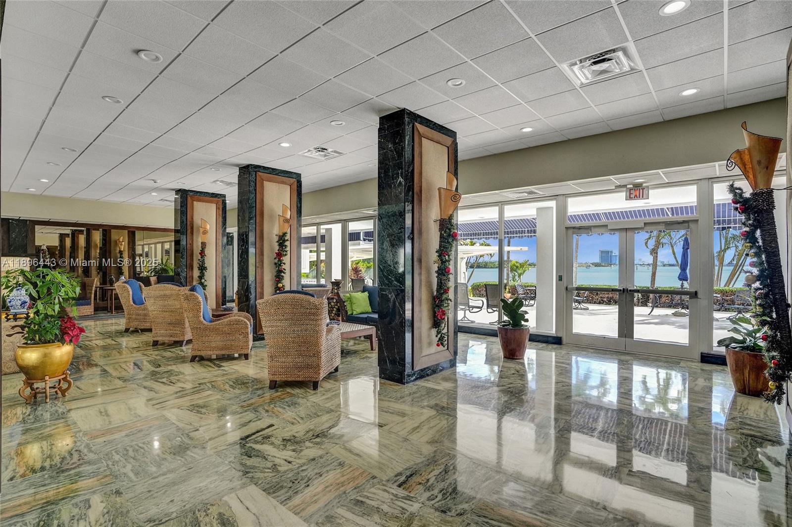 ARLEN HOUSE WEST CONDO - Residential
