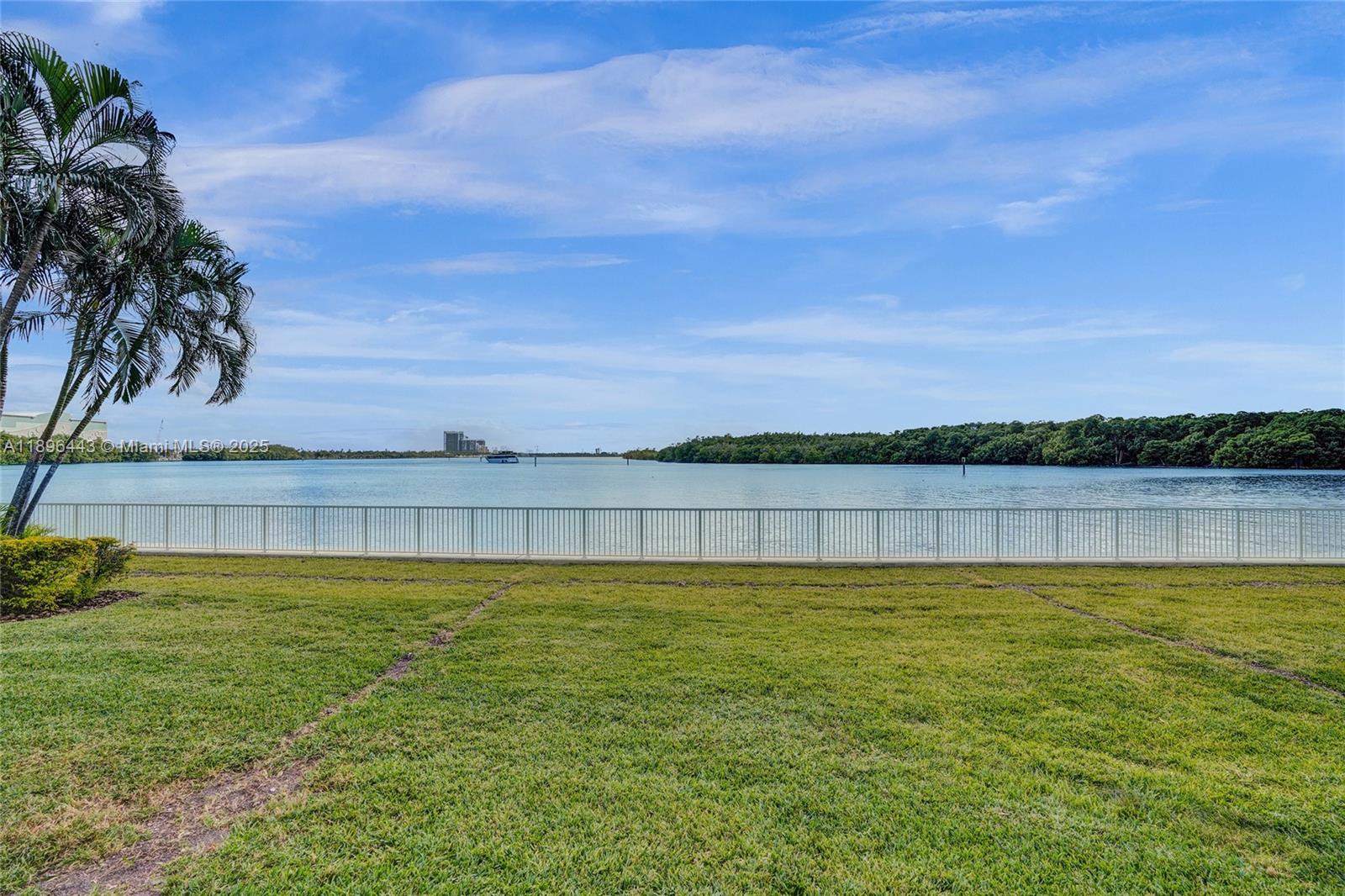ARLEN HOUSE WEST CONDO - Residential