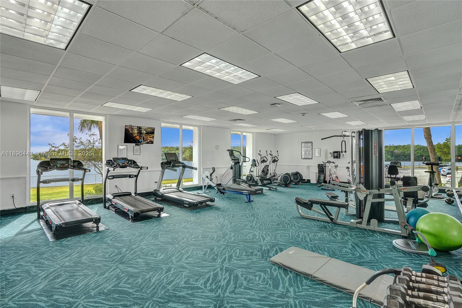 ARLEN HOUSE WEST CONDO - Residential