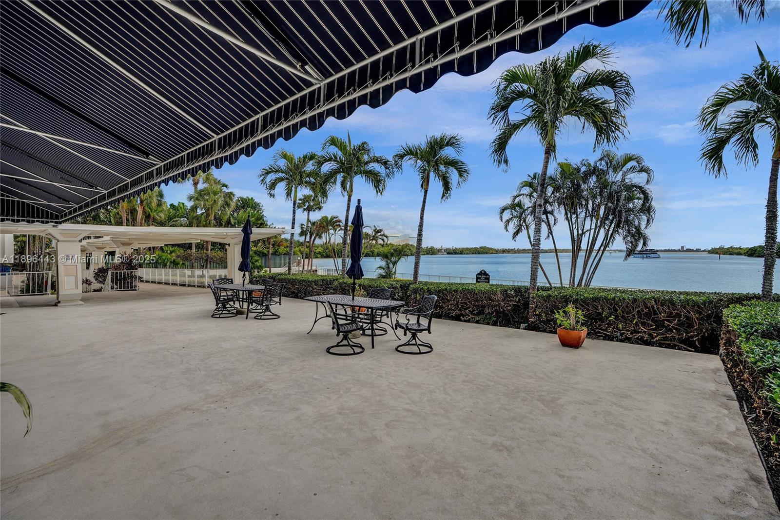 ARLEN HOUSE WEST CONDO - Residential