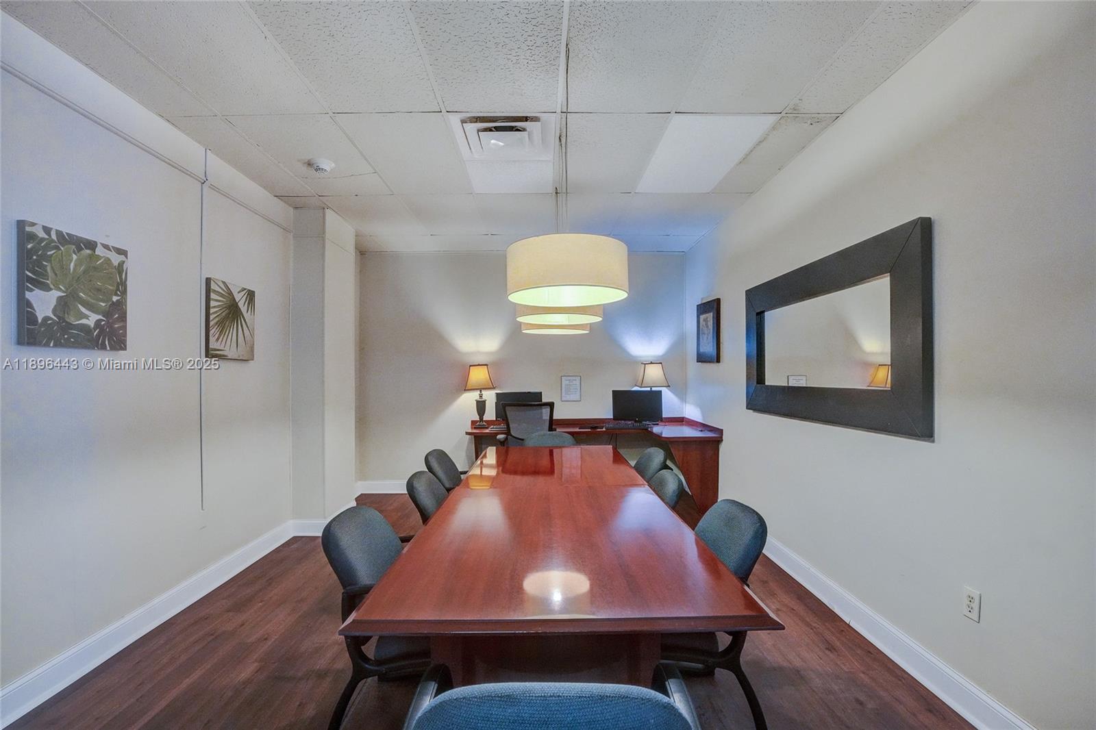 ARLEN HOUSE WEST CONDO - Residential