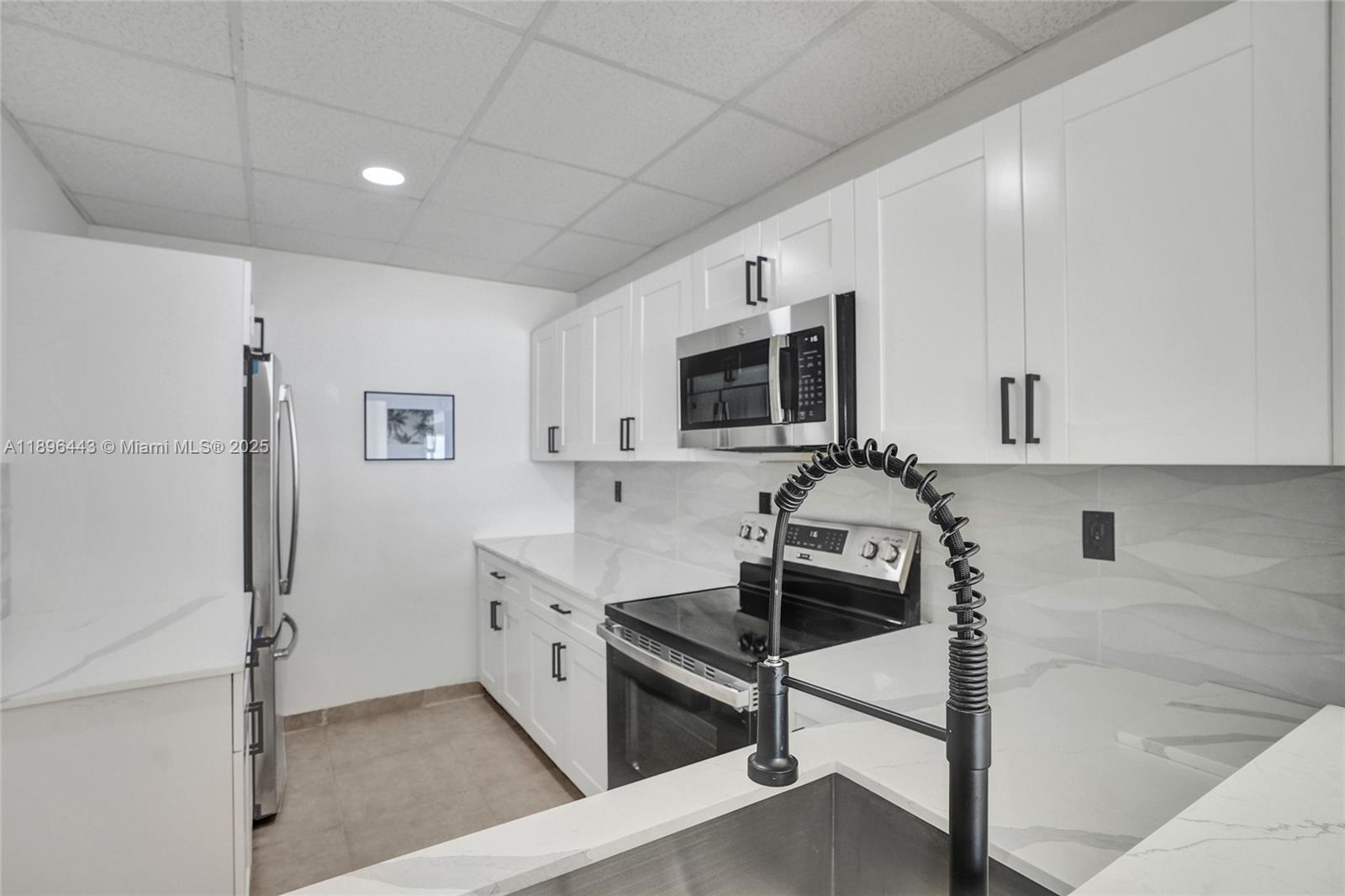 View photos, virtual tours, details... 500 Bayview Dr 118