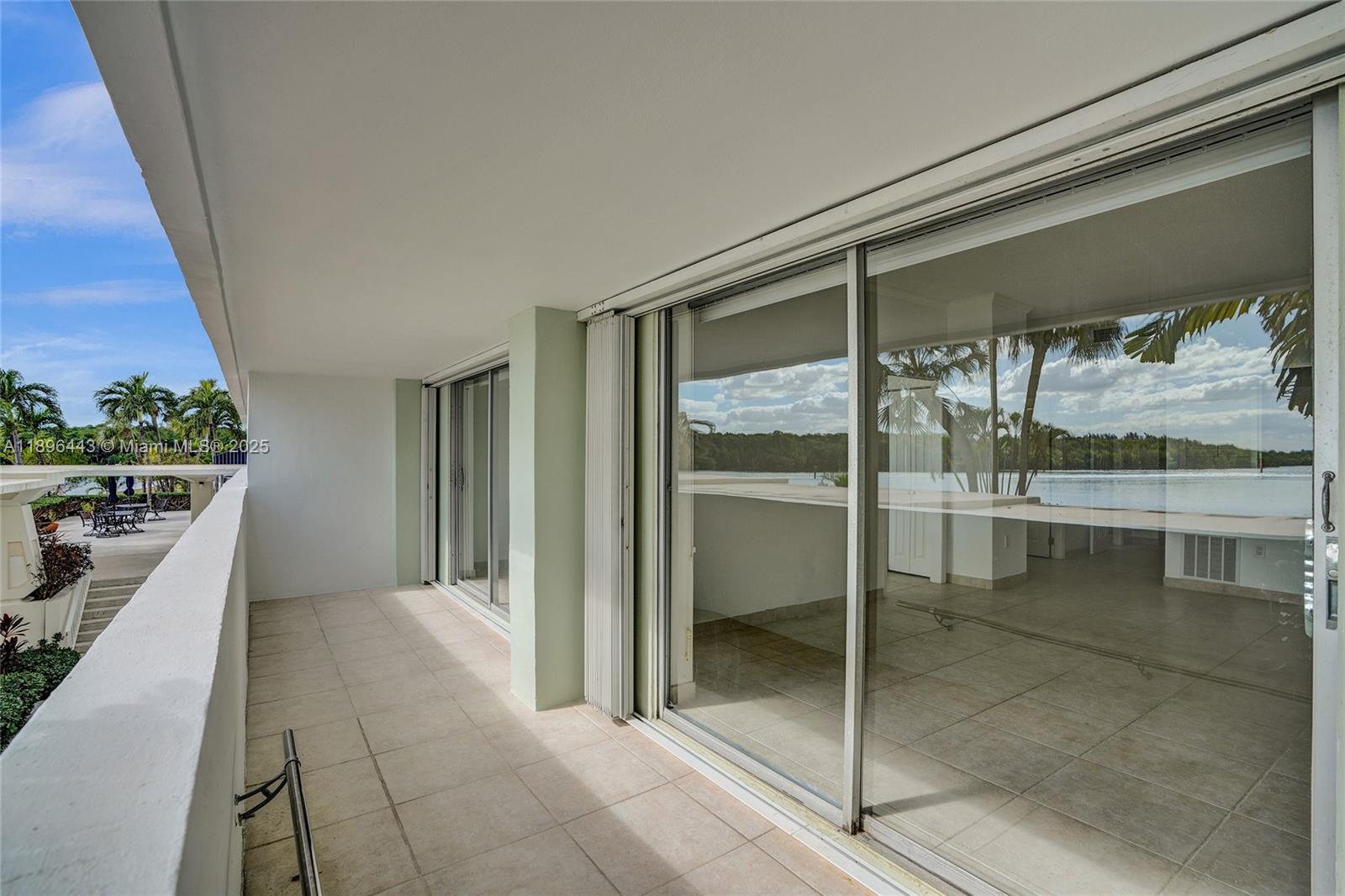 ARLEN HOUSE WEST CONDO - Residential