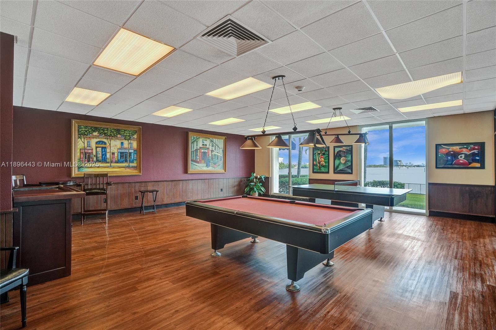 ARLEN HOUSE WEST CONDO - Residential
