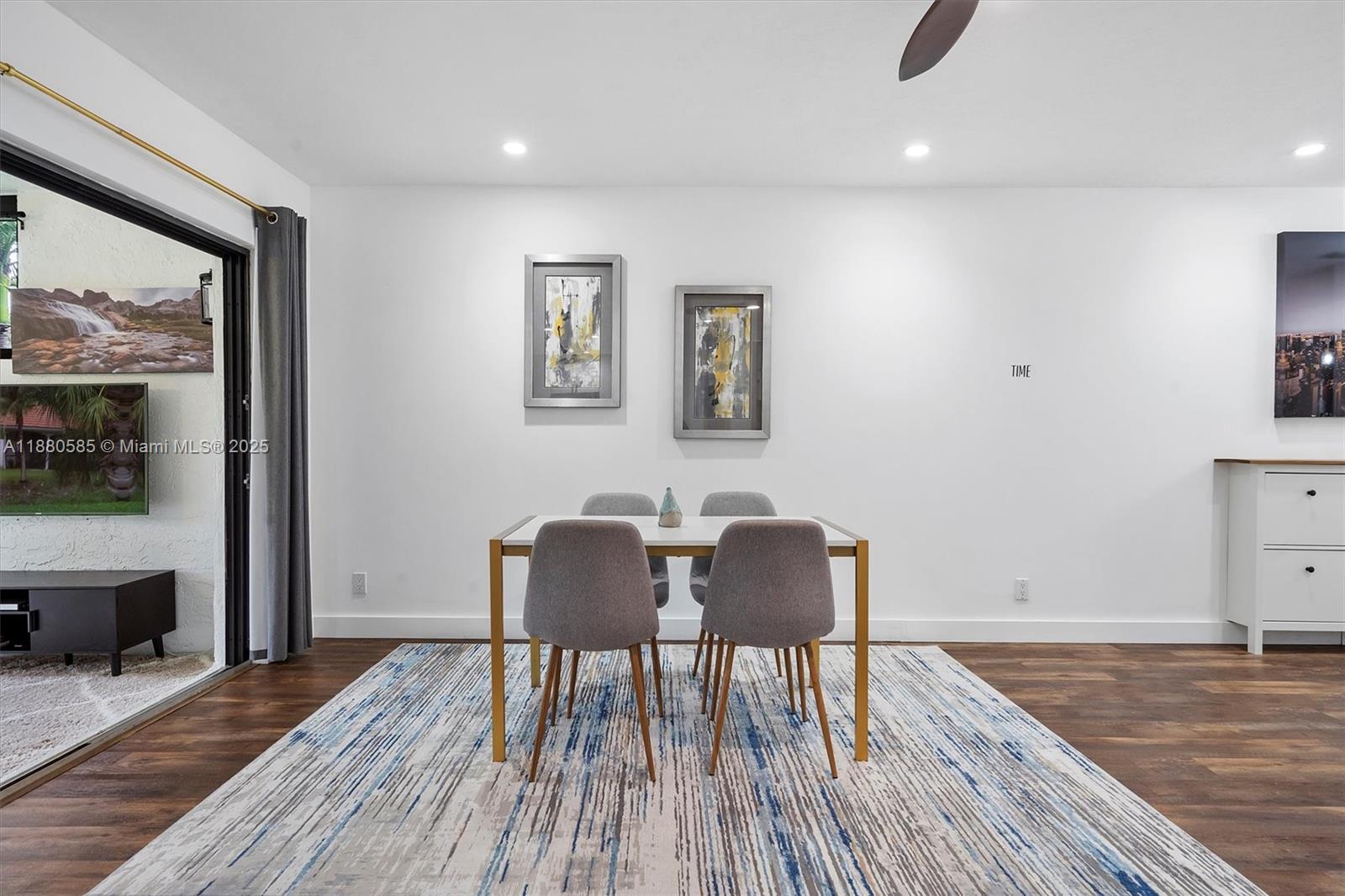 YORKVILLE - Residential