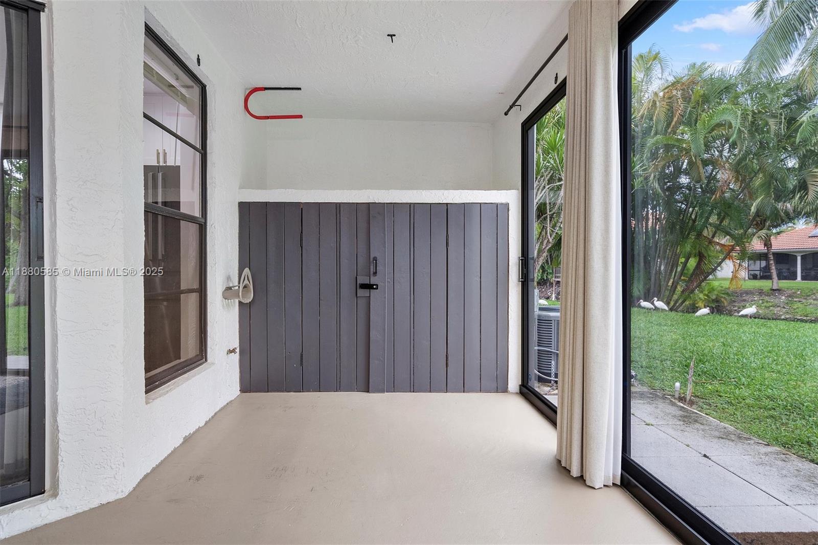 YORKVILLE - Residential