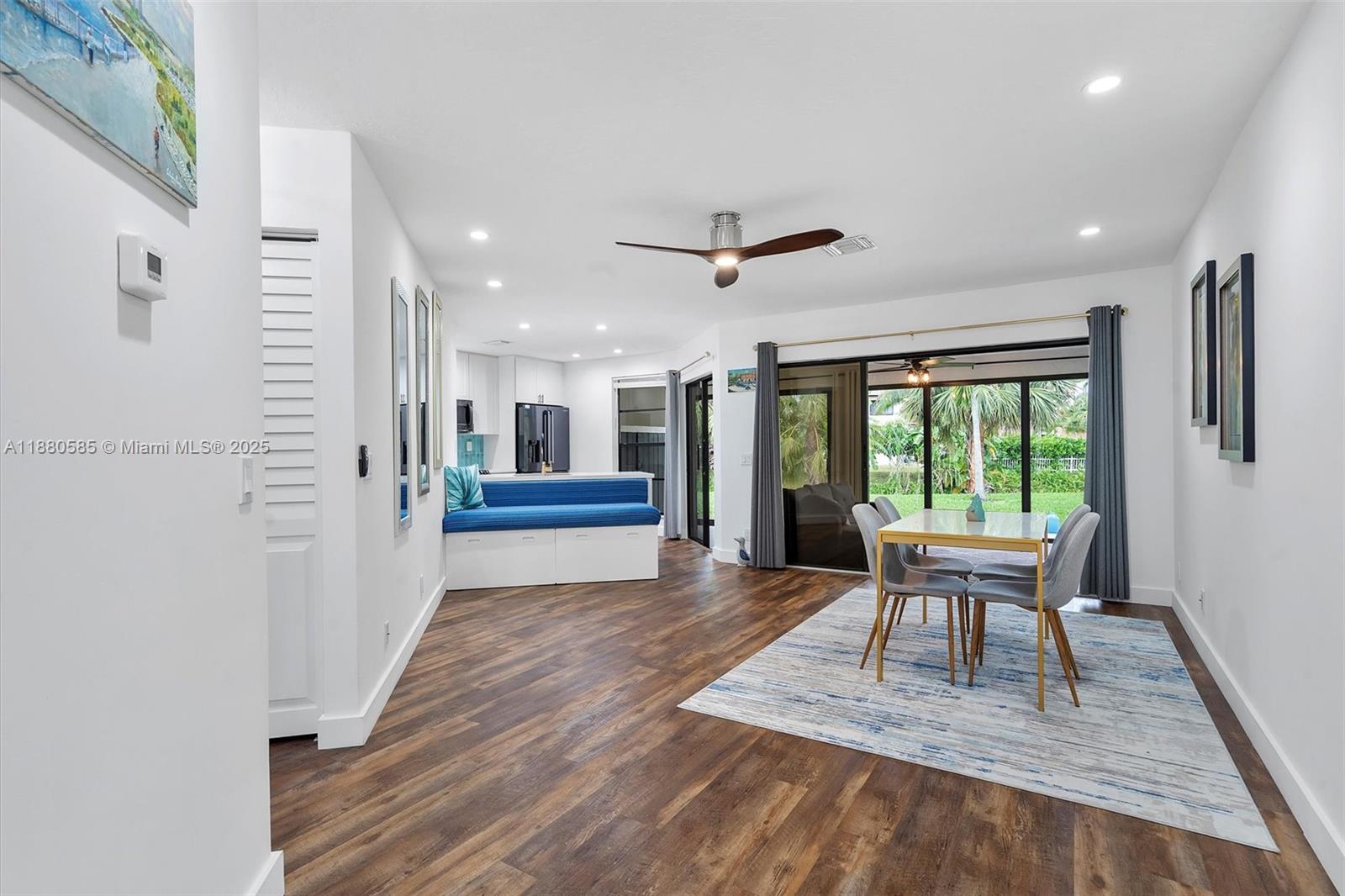 YORKVILLE - Residential