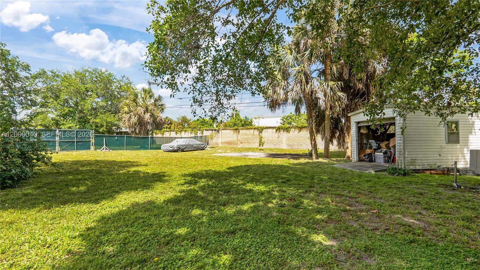 COUNTRY CLUB ESTATES UNIT - Residential