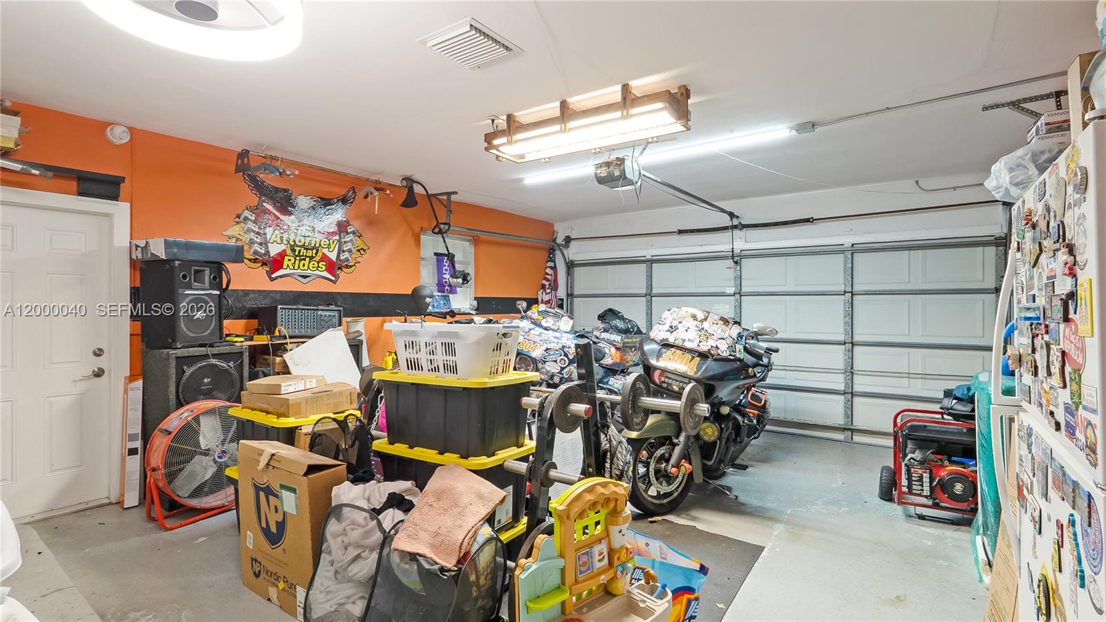 COUNTRY CLUB ESTATES UNIT - Residential