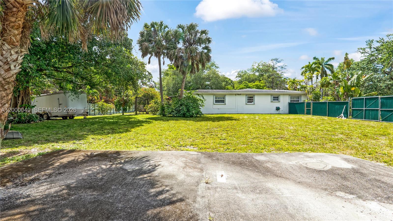 COUNTRY CLUB ESTATES UNIT - Residential