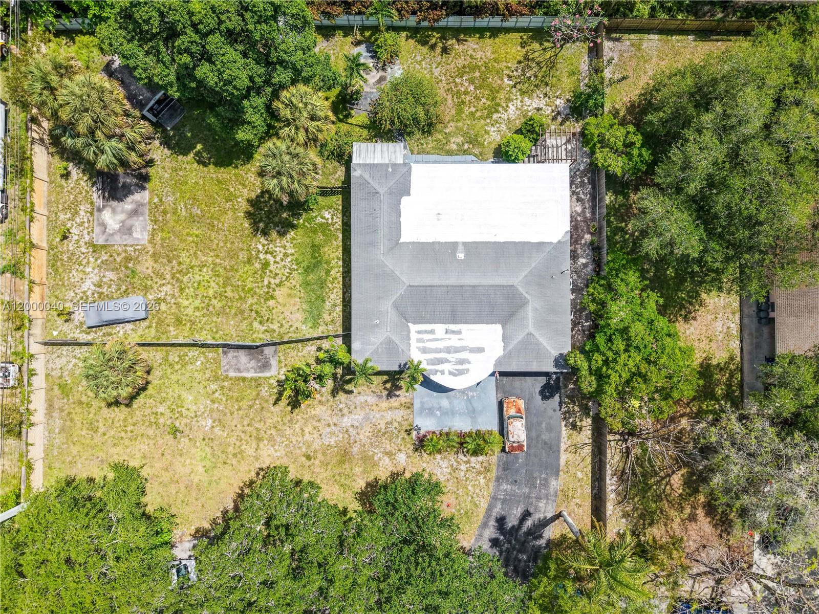 COUNTRY CLUB ESTATES UNIT - Residential