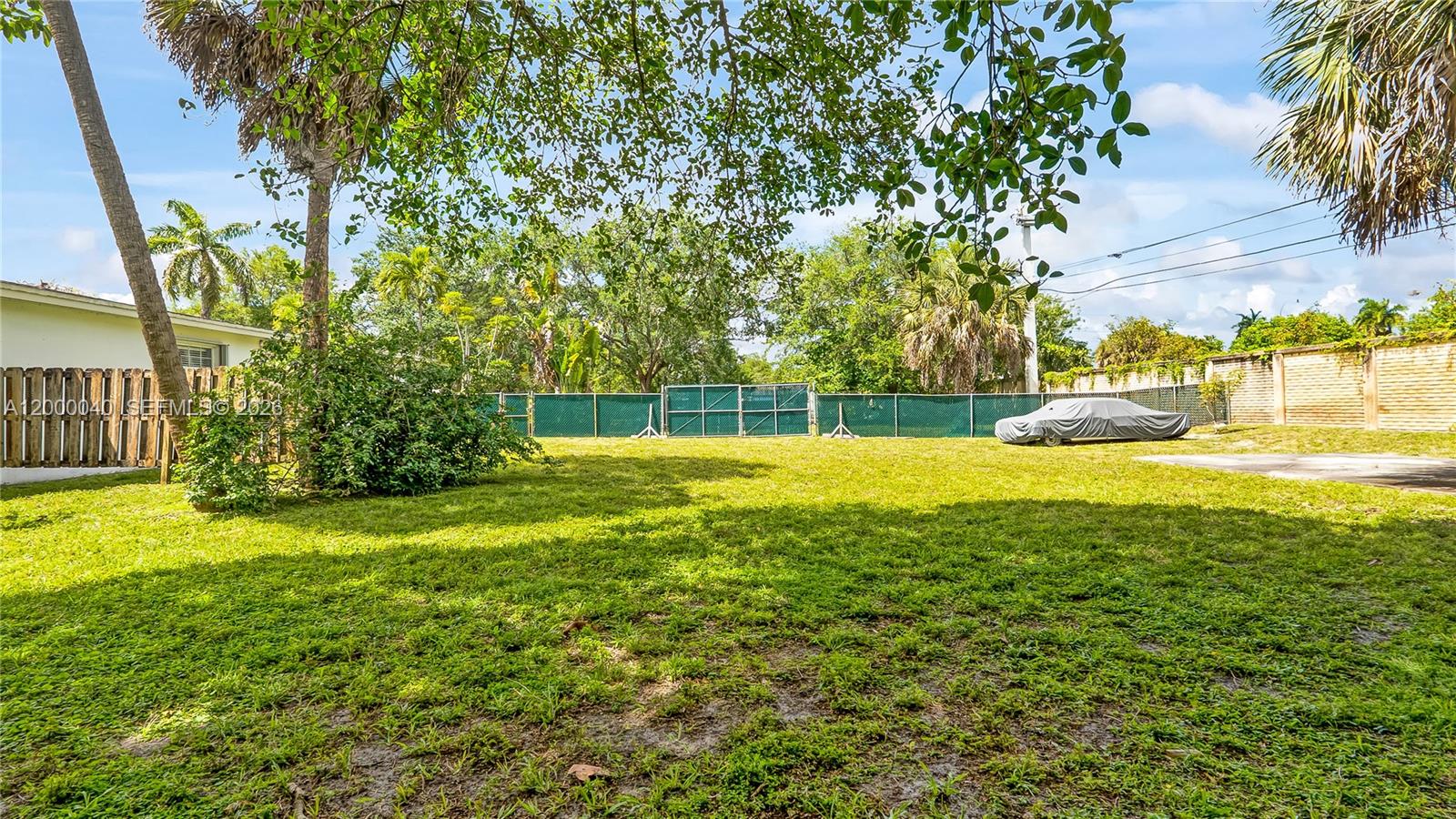 COUNTRY CLUB ESTATES UNIT - Residential