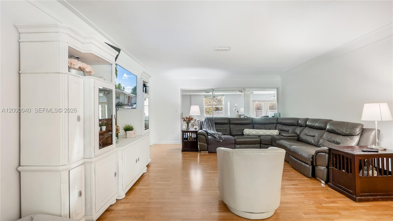 COUNTRY CLUB ESTATES UNIT - Residential