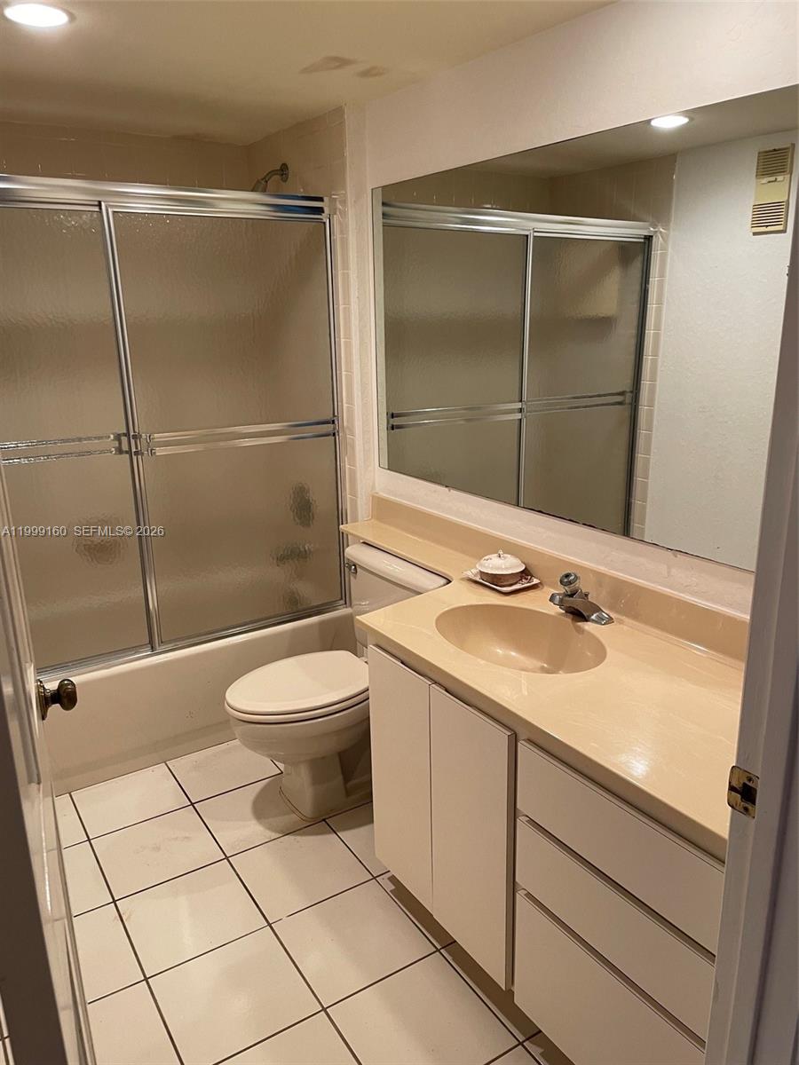 CONDO 26 OF WHITEHALL CON - Residential