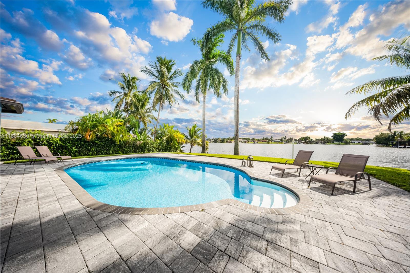 PALM SPRINGS NORTH SEC S - Residential