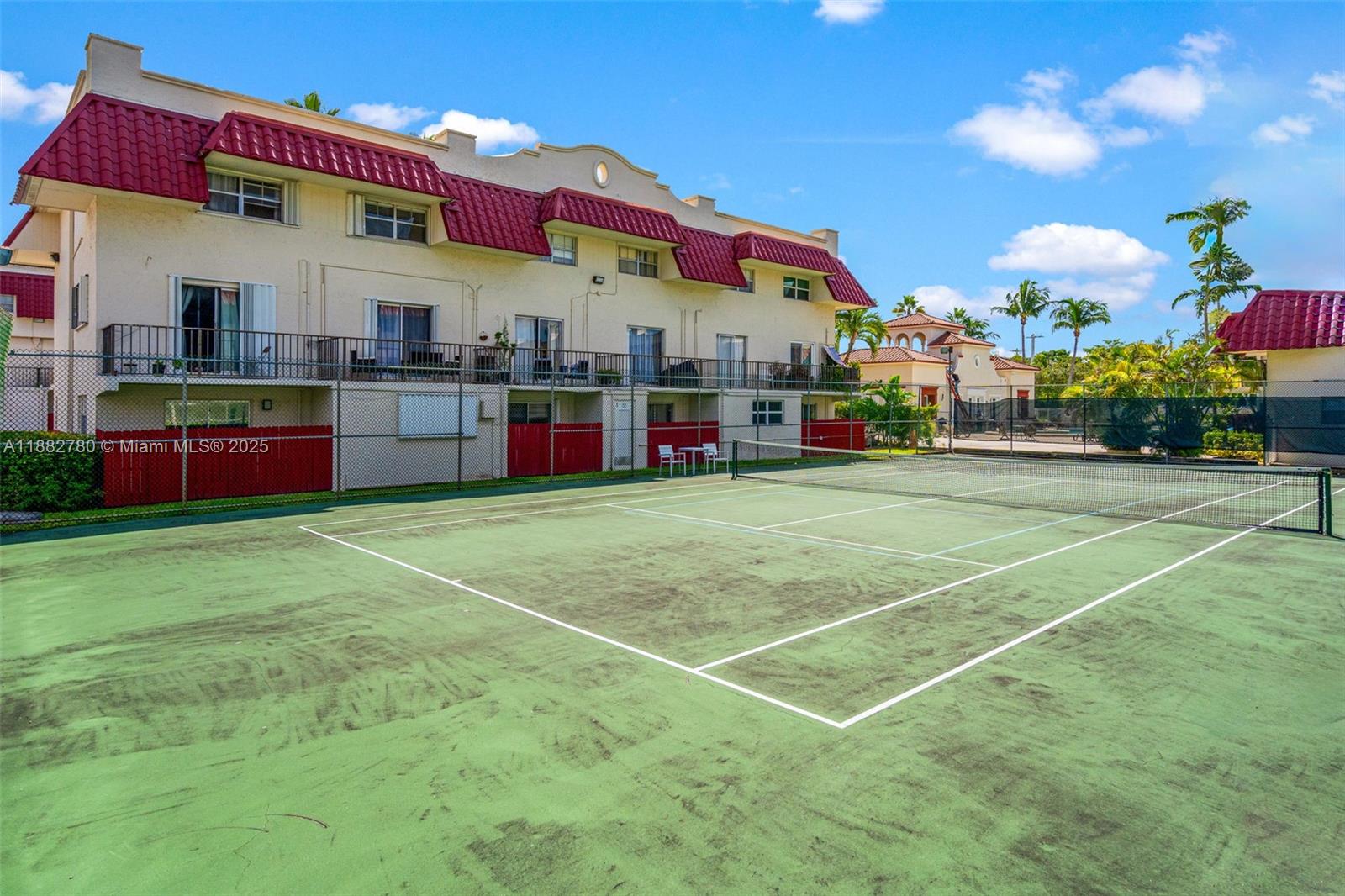 VILLAS OF PINECREST CONDO - Residential Lease