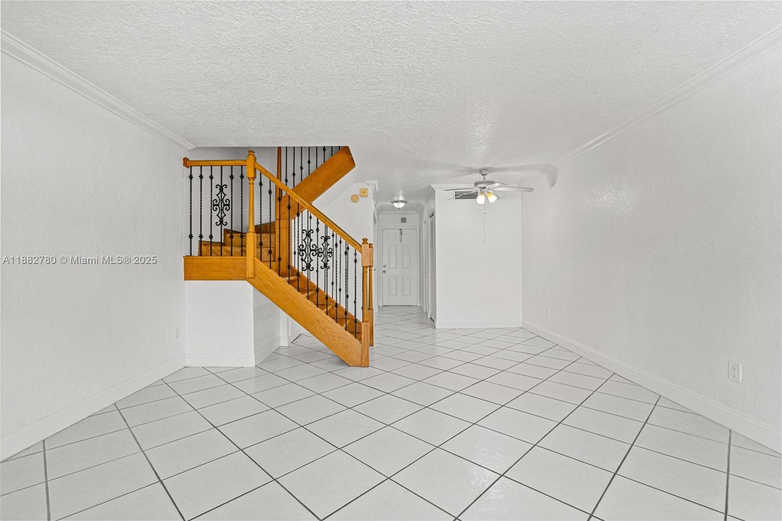 VILLAS OF PINECREST CONDO - Residential Lease