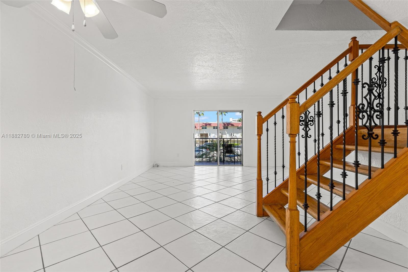 VILLAS OF PINECREST CONDO - Residential Lease