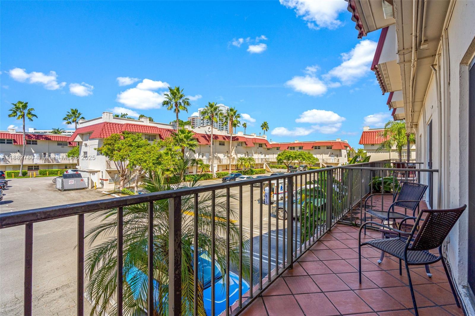 VILLAS OF PINECREST CONDO - Residential Lease