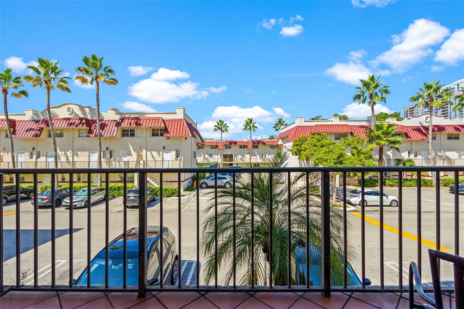 VILLAS OF PINECREST CONDO - Residential Lease