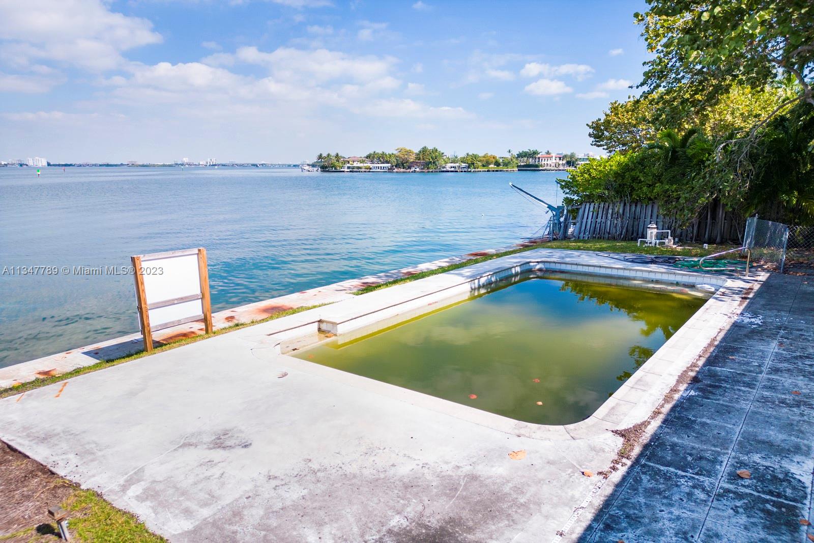 NORMANDY GOLF COURSE - Land