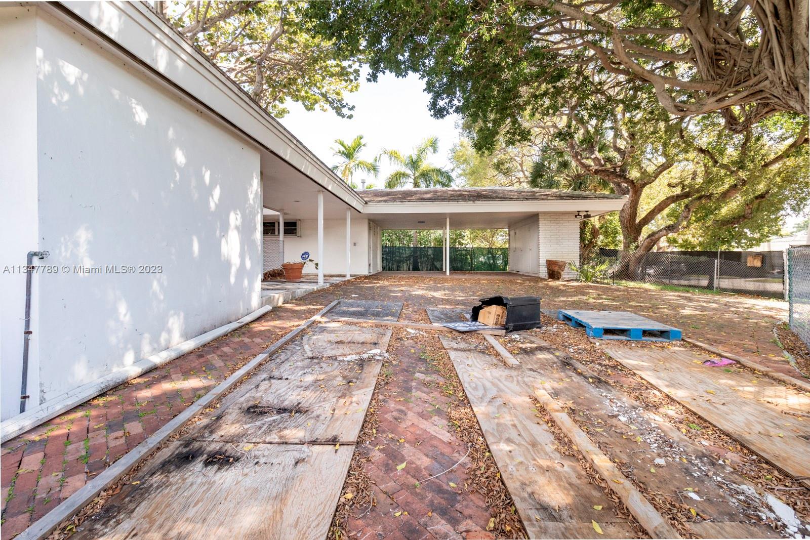 NORMANDY GOLF COURSE - Land