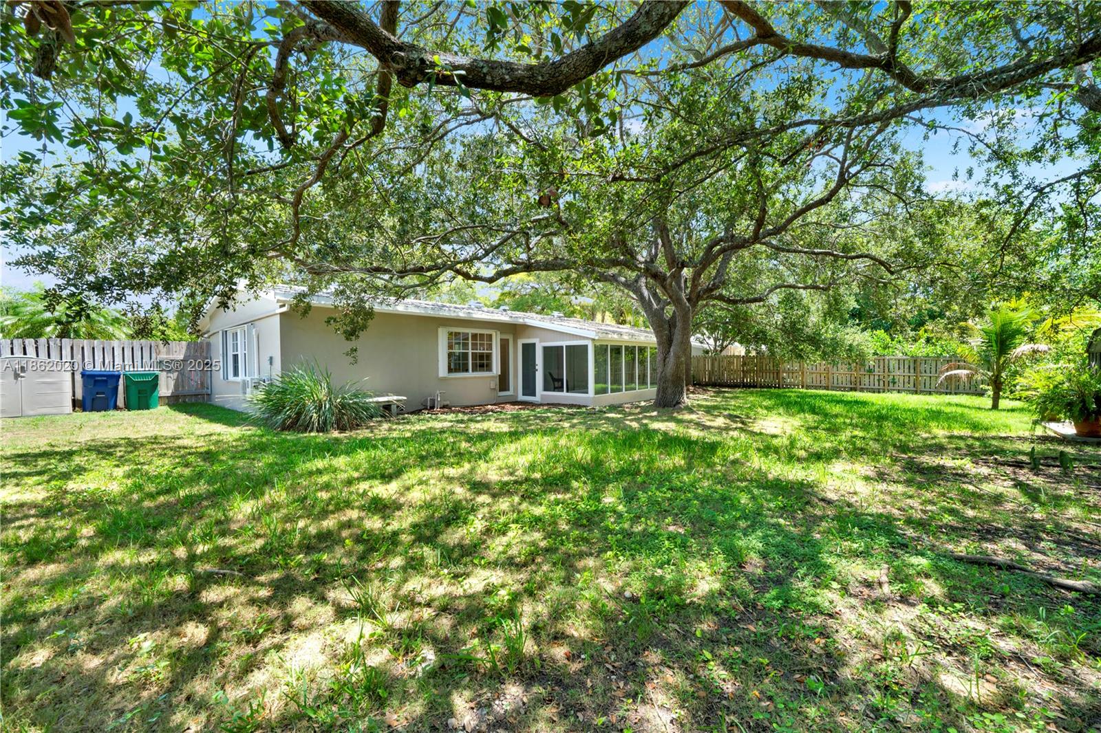 PALMETTO COUNTRY CLUB EST - Residential