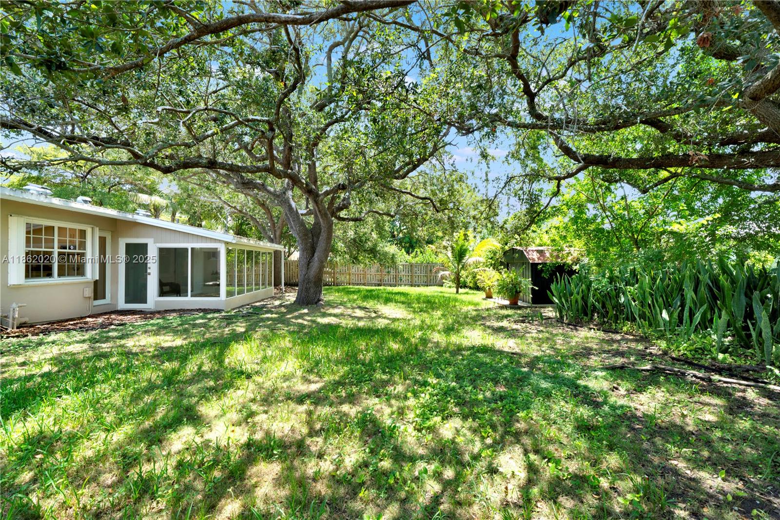 PALMETTO COUNTRY CLUB EST - Residential