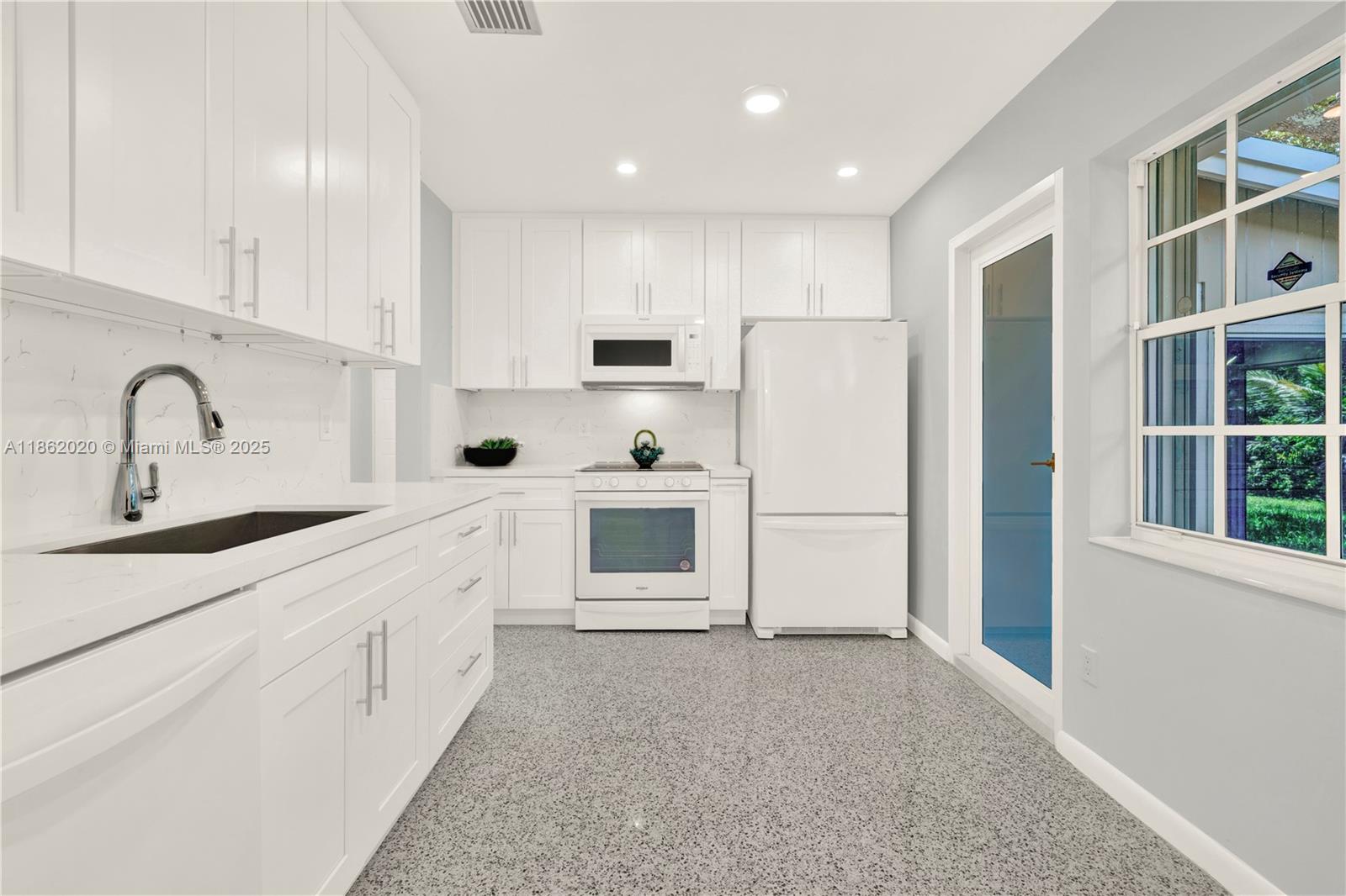 PALMETTO COUNTRY CLUB EST - Residential