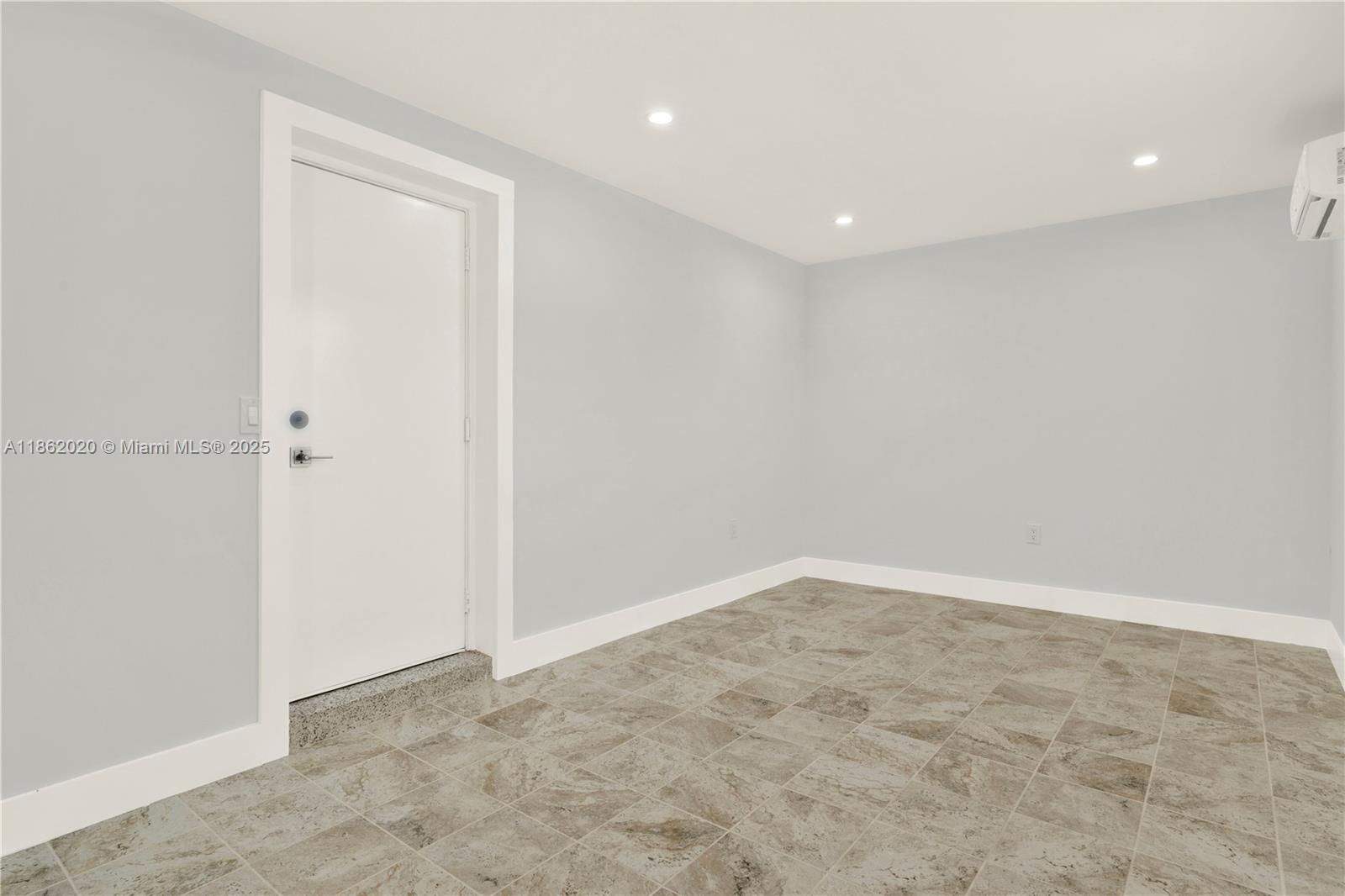 PALMETTO COUNTRY CLUB EST - Residential