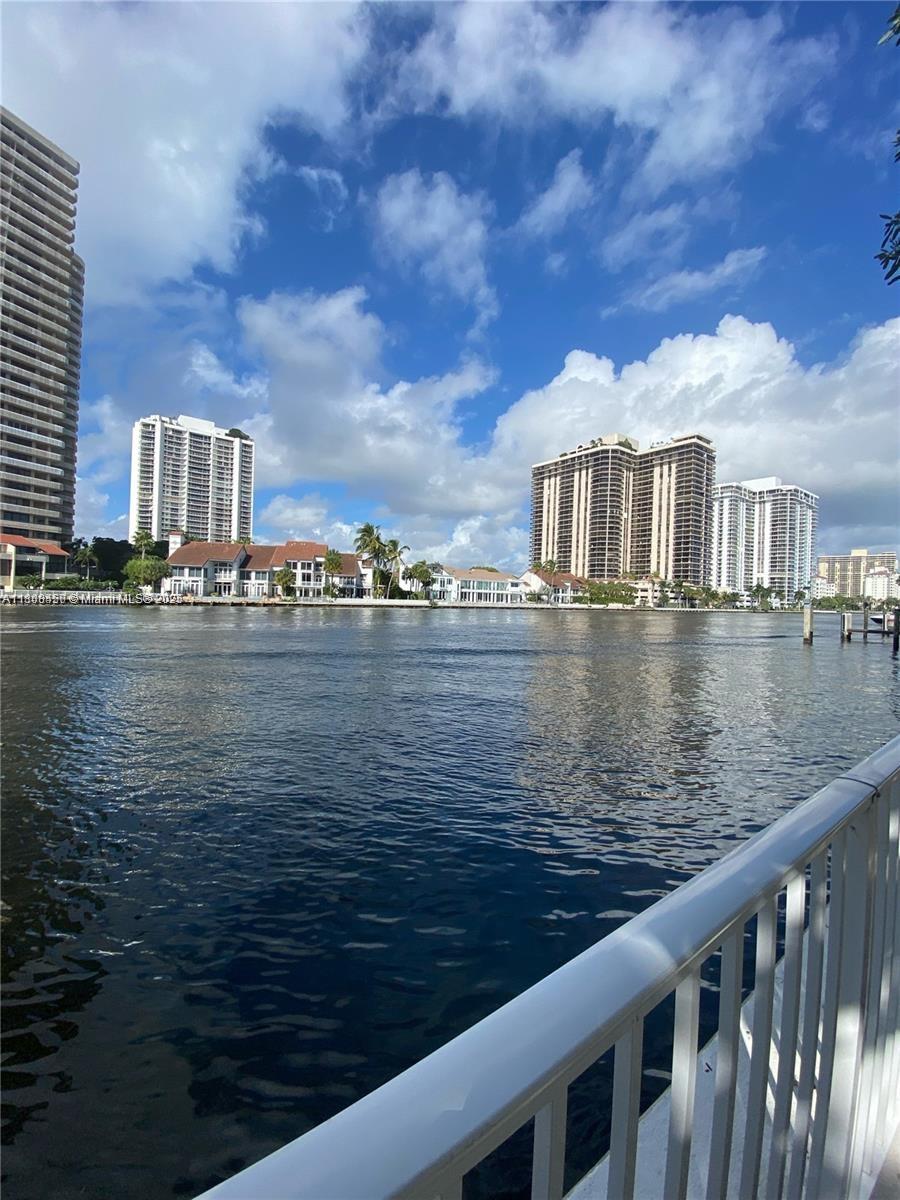 19390 Collins Ave 217