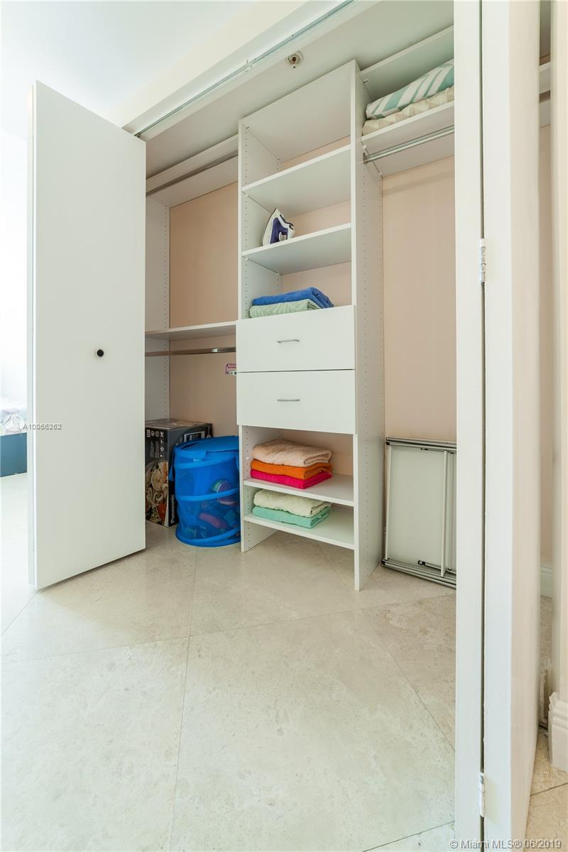 La Perla Condo - Residential Lease