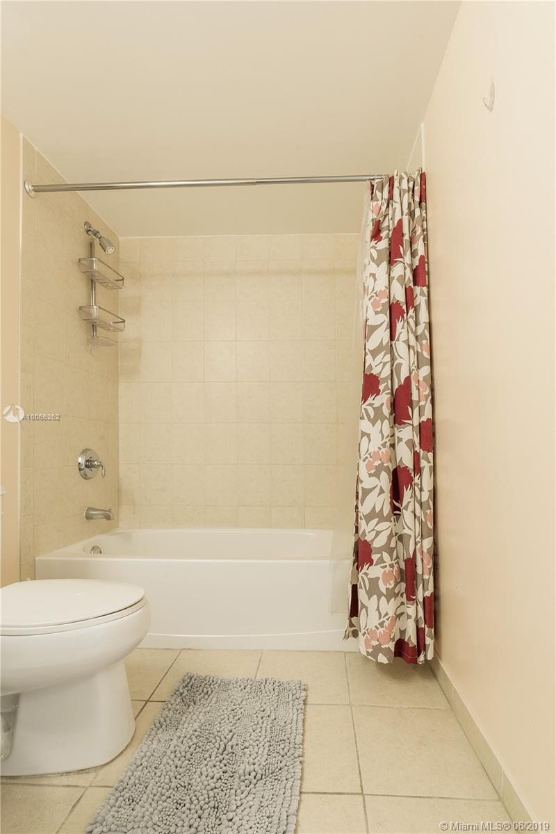 La Perla Condo - Residential Lease