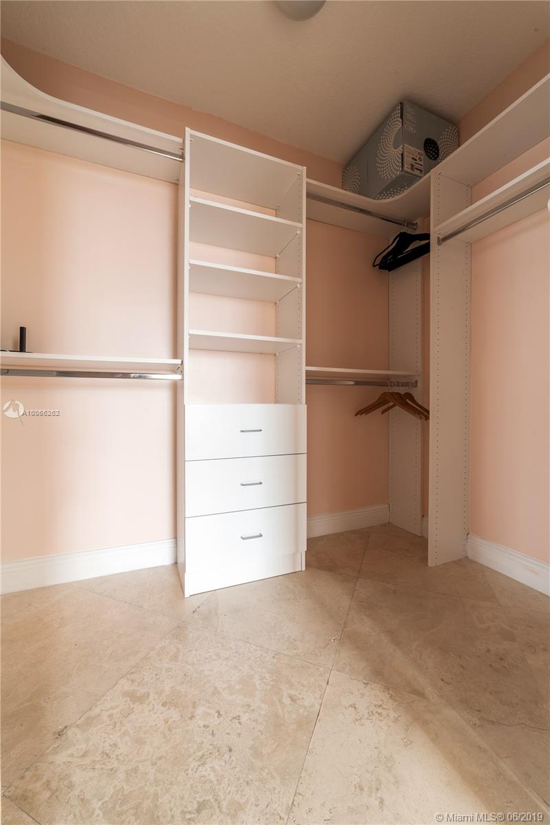 La Perla Condo - Residential Lease