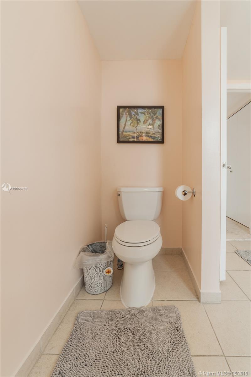 La Perla Condo - Residential Lease